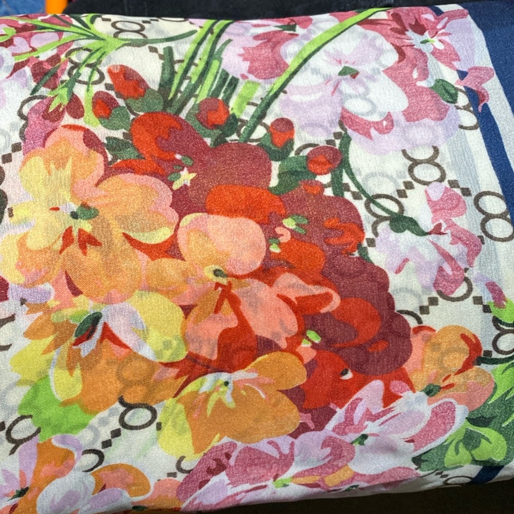 Giveaway Silk Scarf